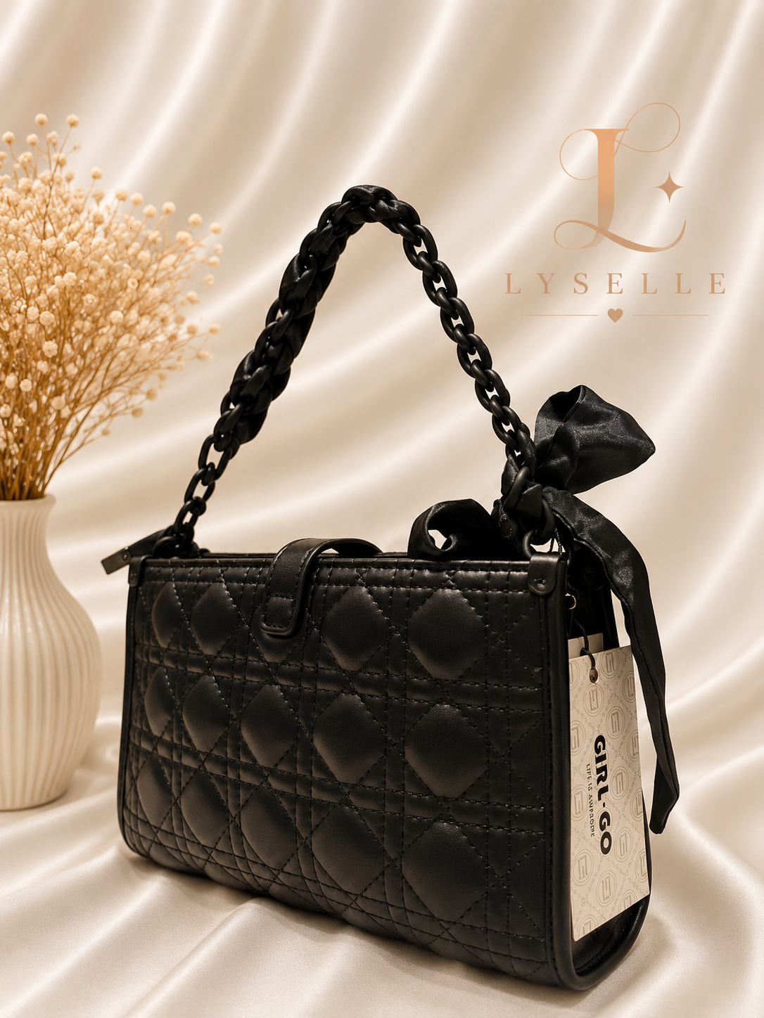 Lyselle Noir Quilted Handbag✨